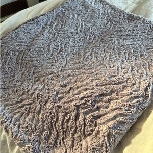 Tourance Soft Cuddle Throw Soft Textured Blanket in Light Gray